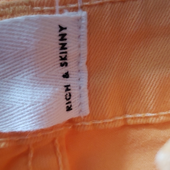 Rich & Skinny Jeans - Picture 6 of 9